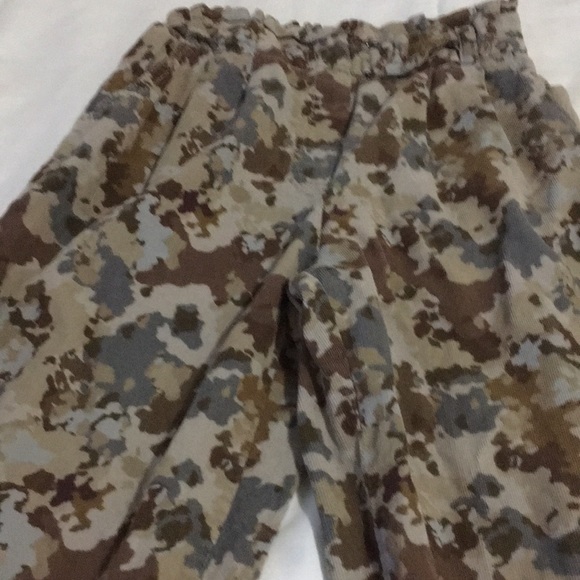 Gently used thin corduroy camouflage print pants like new - Picture 1 of 5